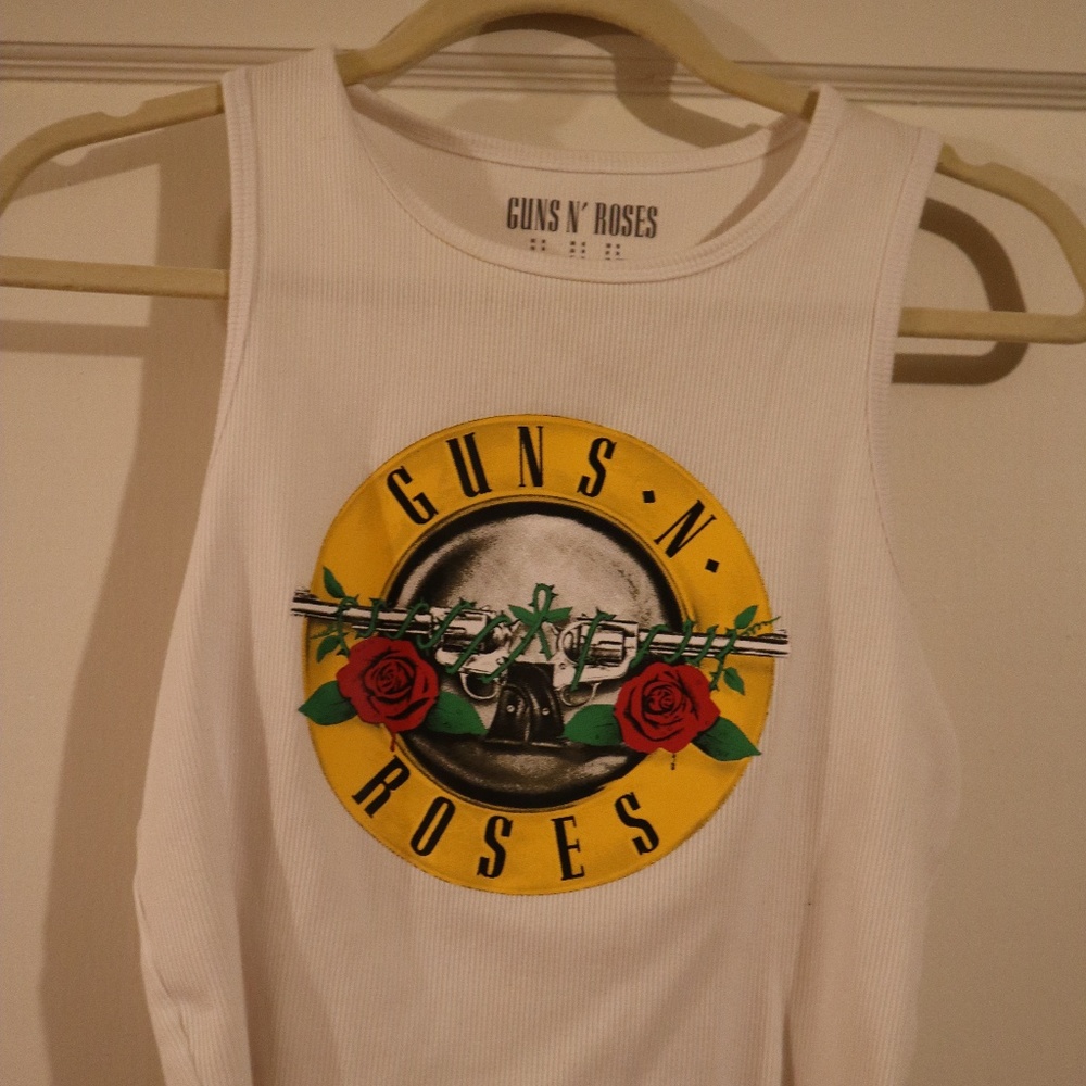 Graphic cropped tank top